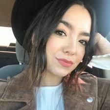 Michaela Garcia (@michaela_031)