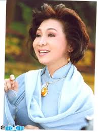 Nghệ sĩ cải lương Bạch Tuyết