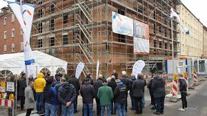 Sie hat ende november mit den arbeiten an exponierter stelle begonnen. Zweites Richtfest Der Swg Im Grunderviertel Lokale Nachrichten Aus Stadt Und Landkreis Schweinfurt