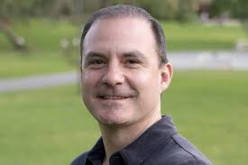 Five practical tips to navigate an uncertain labor market