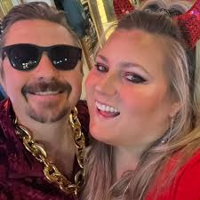 What hole and yardage did the blind squirrel achieve at Downriver golf  course?