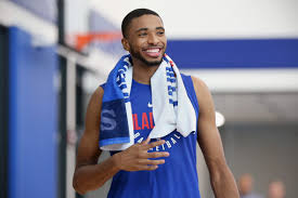 In 2018, mikal bridges is a shooting guard/small forward for the suns and along with booker, helped team to win the 2nd game and give the upper hand to his squad. Nba Mock Draft Mikal Bridges Checks All Of The Sixers Boxes Sarah Todd