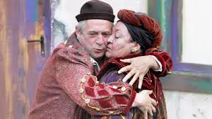 Molnár piroska miatt átírták a keresztanyu jeleneteit. Nem Hordott A Tenyeren A Sors Interju Molnar Piroskaval Hirado