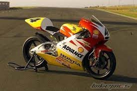 2001 Honda Nsr 250 I Painted My Sv650 Race Bike The Same Shell Advance Livery
