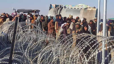 Pakistan reopens Chaman border crossing to Afghanistan - Times of India