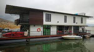 Pelbagai aktiviti yg menarik seperti berkaraoke di dalam house boat. Pakej Tasik Kenyir 3 Hari 2 Malam Rumah Bot Pakej Pelancongan