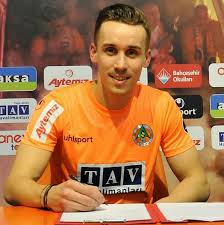 Peki, 160 bin euro bedelle alanyaspor'un kadrosuna katılan josef sural kimdir ve hangi. Alanyasporlu Josef Sural In Vefati