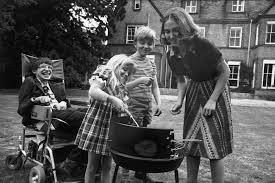 Стивен уильям хокинг (stephen william hawking). Stephen Hawking S Remarkable Life In Pictures Cnn Com