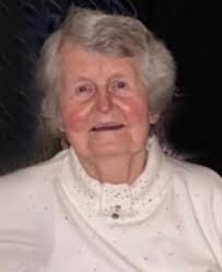 James Annie and Winnie Daly at the top of the canal