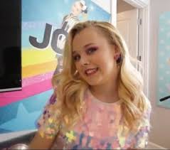 No bow, no glitter, no rhinestones, just a glam transformation while we ta. Jojo Siwa With Hair Down She Is So Pretty But She Looks So Different I Loved This Video Jojo Siwa Hair Jojo Jojo Siwa