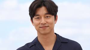 He was born july 10, 1979, in busan, south korea. Gong Yoo Age Profile Movies Tv Shows Wife And Facts Wikifamouspeople