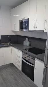 Nuestros profesionales en continua fomación, realizarán un estudio minusioso de tú espacio, deteniendonos a escuchar tus propuestas para poder crear las cocina de tus sueños. Mil Anuncios Com Cocinas En Tenerife Precios Inmejorables