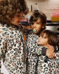Jun 05, 2021 · segundo a cantora, as imagens traduzem o momentos mais querido entre benjamim e guilherme. Carolina Deslandes Mostra Como E O Natal Dos Tres Filhos