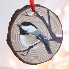 Christmas painting ideas on wood. Chickadee Christmas Ornament Wood Slice Hand Painted Easysmallwoodprojects Wood Christmas Ornaments Christmas Paintings Christmas Ornaments