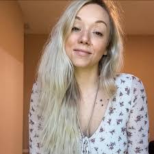 Jennifer Bolf's Instagram, Twitter & Facebook