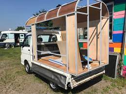 軽トラキャンピングカー 床と壁と断熱材と 軽トラ キャンピングカー キャンピングカー 移動式カフェ
