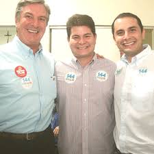 Após 22 anos, Collor sela paz e une a família para as eleições