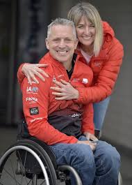 Un livre et un tour du monde à vélo à main pour Jimmy Pelletier