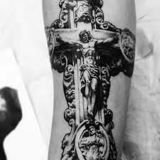 For catholic the circle is a mark of eternity, for them the celtic cross symbolizes the infinity of god's love. Jesus Kreuz Tattoo Arm Novocom Top