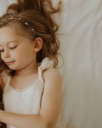 I haven't finished editing fall sessions yet and tree farm minis start THIS  WEEKEND! Busy season in full effect. Send coffee … in an I.V. ☕️ On the  editing desk: Kelly &