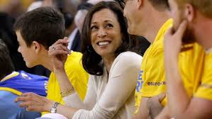 Kamala harris has an ugly history of locking people up, violating civil liberties, and turning her after the new york times wrote an exposé of the case, kamala harris suddenly changed her position and. Nba Biden President Kamala Harris A Golden State Warriors Fan In The White House Marca