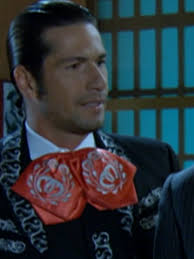 Francisco regresa a Plaza Garibaldi y negocia su sueldo