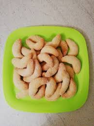 Uromas Vanillekipferl Von Binchen 70 Chefkoch Vanillekipferl Rezept Kekse Vanillekipferl Rezept