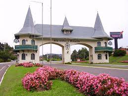 #gramado #lago negro #brazil #brasil #paisagem #paisagens #vintage #old is cool #gaucho #serra #rio grande do sul #porto alegre #brazil #american gothic #gramado #guaiba #regional gothic. Gramado Y Canela Turismo Brasil