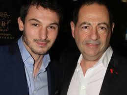 Le 16 septembre 2009, l'acteur et ancien membre du boys band 2be3 filip nikolic est retrouvé mort chez lui alors qu'il n'a que 35 ans. Pluie D Hommages A La Mort Du Mari De Jean Luc Romero Eva Longoria Savoure Ses Derniers Jours De Grossesse Toute L Actu Du 30 Mai Pureactu Com
