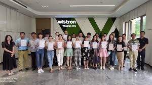 我嚴防新冠肺炎 及時雨.41萬劑az疫苗抵台 7天內開打 衛福部證實 收到莫德納檢驗品 陳時中：確診熱點 廣設篩檢站 退休醫護 北市發召集令 北捷高捷月. å‚ä¸ŽæŠ—ç–« çº¬åˆ›è½¯ä»¶