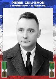 Souvenirs du soldat canadien Doug Hester à propos du 6 juin 1944 *« Pendant  l'approche, j'étais debout avec Doug Reed et nous regardions la plage avec  impatience. Nous nous sommes mis