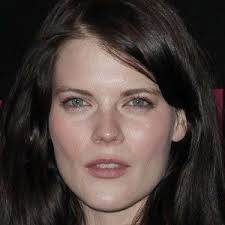 After graduating, emma moved to los angeles and booked her first role of mandy milkovich on the critically acclaimed series. Emma Greenwell Age Bio Faces And Birthday
