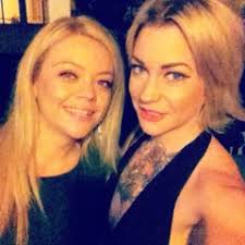 Stream Amanda Hug N Kiss music