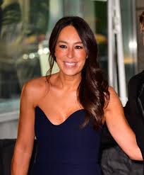 Maybe you would like to learn more about one of these? Joanna Gaines Shows Natural Volume Of Her Hair And Reveals How Long It Takes Her To Fix It