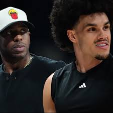 Quand Chris Paul conseille Nadir Hifi, le meneur de Paris, en attendant de le coacher la saison prochaine ?