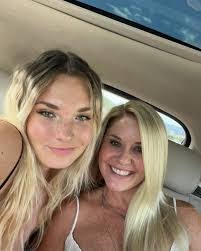 Michelle Mcelrath's Instagram, Twitter & Facebook