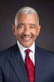 Lear director cashes out: Conrad Mallett offloads $110K in shares as  analysts stay bullish