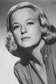 Susan Kase's Instagram, Twitter & Facebook