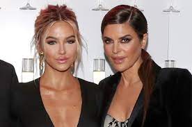 Lisa rinna struts the runway with daughters amelia and delilah in new york fashion week on sunday, lisa rinna and her model daughters amelia gray hamlin, 18, and delilah belle hamlin, 21. Lisa Rinna S Daughter Delilah Belle Hamlin Reveals Rehab Visit
