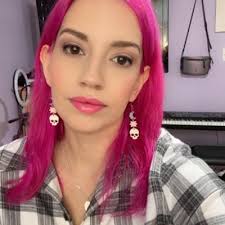 Sydney Cobb🪶🌙 (@writervibing)