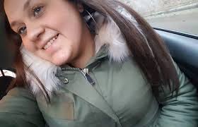 Angela dopo intervento per dimagrire, il papà: Rischia ancora la vita