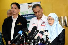 Yang berhormat dato' seri datin seri diraja dr. American Woman Was Tested Twice For Covid 19 Says Wan Azizah Updated The Star