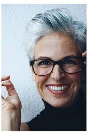Glasses For Grey Hair 40 Spectacular Styles For You To Gracefully Go Grey Short Grey Hair With Glas Short Grey Hair Grey Hair And Glasses Edgy Short Hair