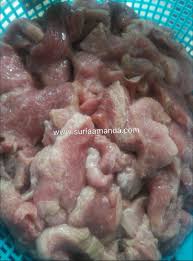 Rumpaka daging dikenali dalam masakan sebagai produk universal. Suria Amanda Daging Rusa Masak Lemak Cili Api
