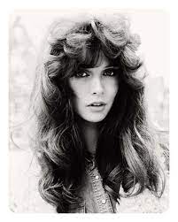 Finding the right hairstyle can be tricky for some men, but 1970s hairstyles are a great option for many reasons. 122 Super 70 S Frisuren Die Du Lieben Wirst Bilitili Com 70s Hair 70s Hair Styles Hair Styles