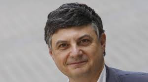 Roberto Ferrer : "Los estados no sospecharon el poder de las redes sociales"