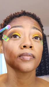 Makeup and music are a joy devine .