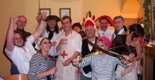 Captain bloodheart had been found slain in his cabin, his throat slit from side to side. A Dead Man S Chest A Pirate Themed Murder Mystery Party For 12 16 Guests