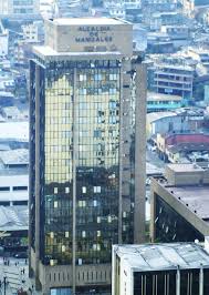 Manizales es hermosa, es incrible, y super natural, los edificios estan muy bacanos, quedan perfectos con el verde fuerte de la ciudad, lo unico que espero es que no se sature nunca de edificios, y permitan a todos tener unas vistas verdes y por que no cafetaleras, en medio de una ciudad, manizales le falta poco para ser una paraiso, me gusta demasiado esa ciudad, y el nevado del ruiz la. Alcaldia De Manizales Pato Rivera Flickr