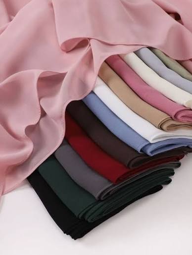 🌈 Upgrade your style with RAREGLORY's colourful hijabs! 🧕🏻✨ Shop now —  link in bio 🛍️ Or DM us for the link 💌 #RAREGLORY #HijabStyle  #ColourfulHijab #ModestFashion Hijab georgette online shopping amazon